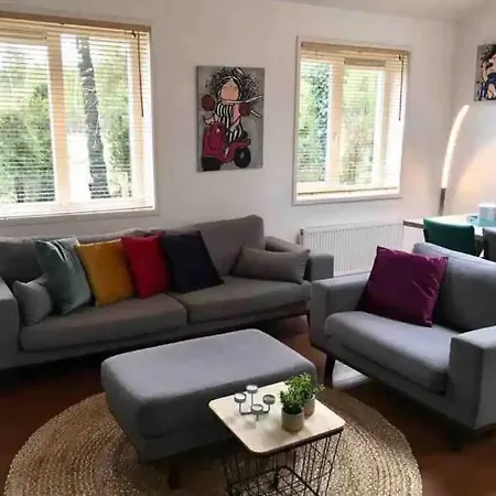 Heerlijk In Prachtige Bosrijke Omgeving. Putten