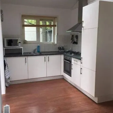 Heerlijk In Prachtige Bosrijke Omgeving. * Putten