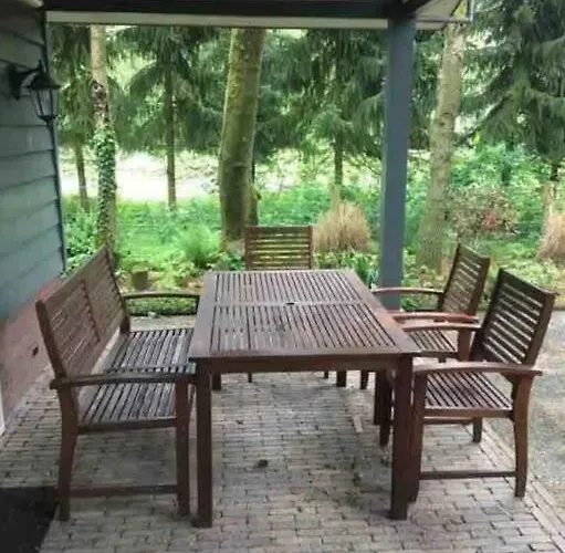 Heerlijk In Prachtige Bosrijke Omgeving. Дом отдыха