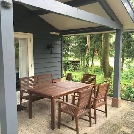 Feriehus Heerlijk In Prachtige Bosrijke Omgeving.