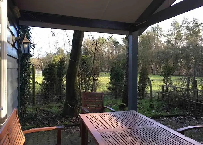 別荘 Heerlijk In Prachtige Bosrijke Omgeving. プッテン